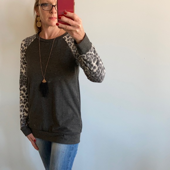 Leopard Print & Grey Tunic Top - Picture 4 of 8
